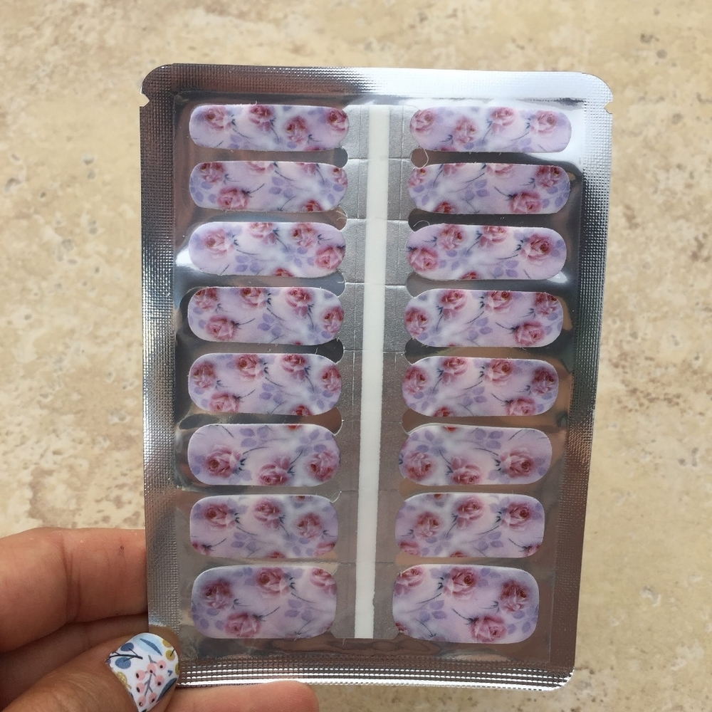 5 for$15 Nail Wrap- Lavender Roses - Picture 2 of 6